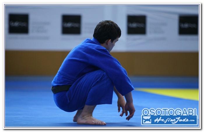 CEU2011 200008